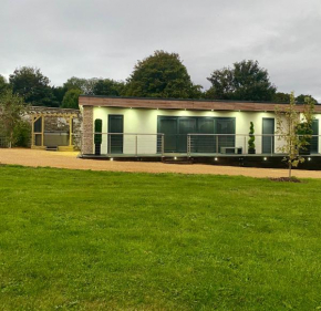 The Orchard Retreat